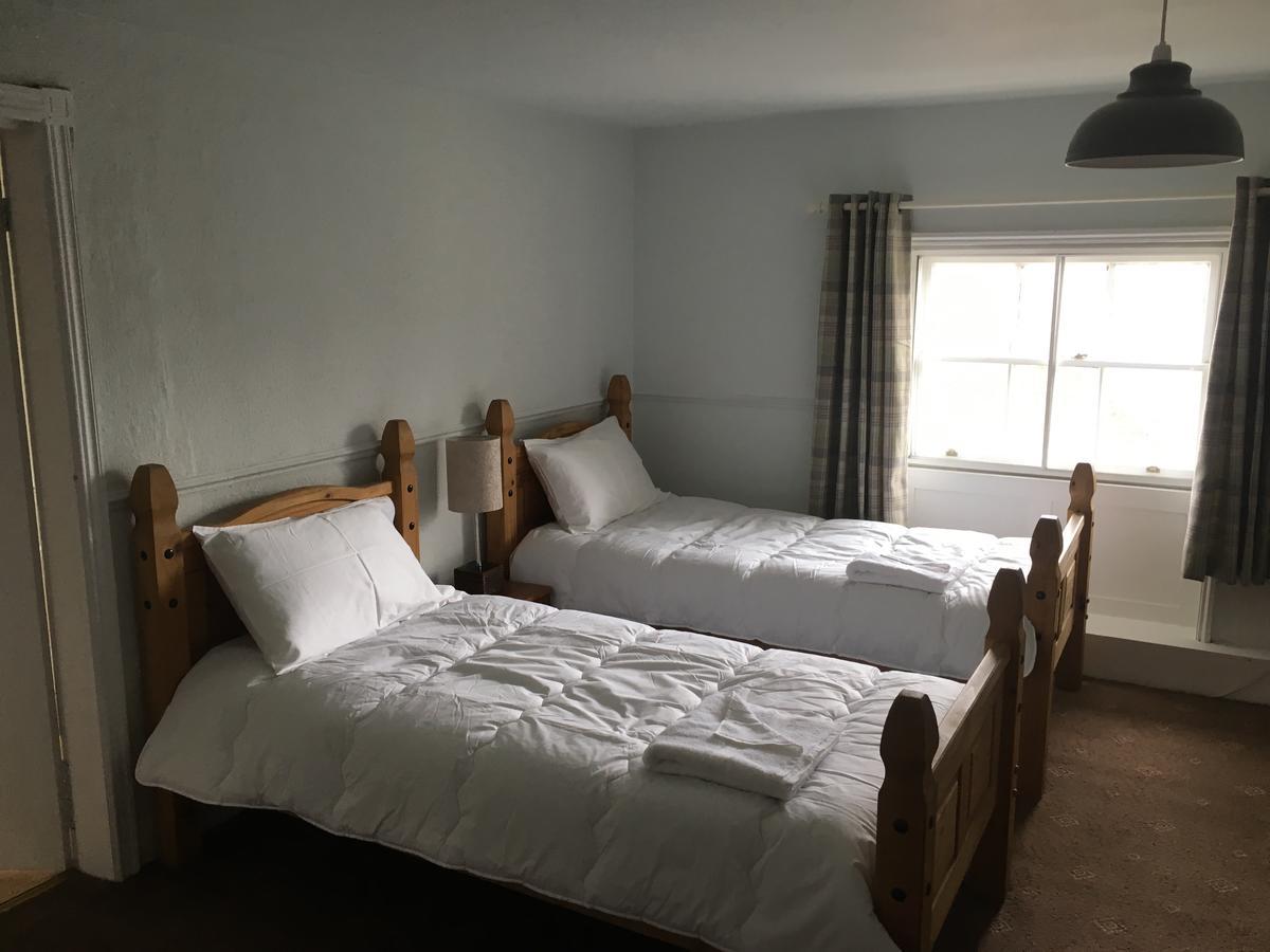 The Cross Keys Hotel Llanymynech Ngoại thất bức ảnh